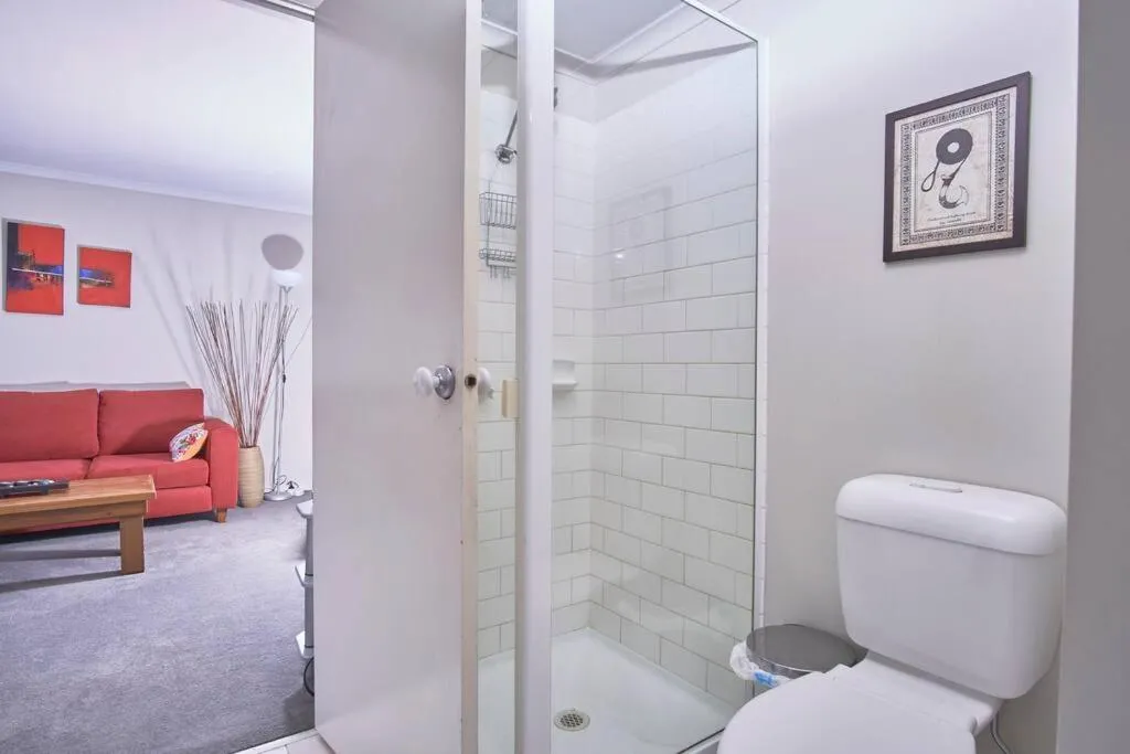 1BR eco apartment with tennis court and carpark — 3