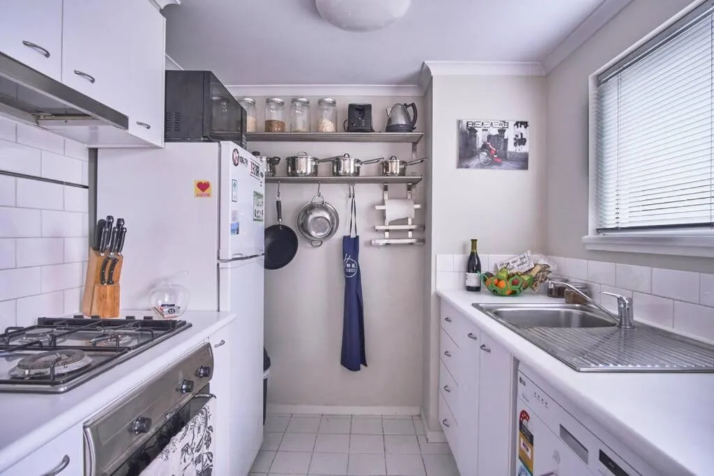 1BR eco apartment with tennis court and carpark — 5
