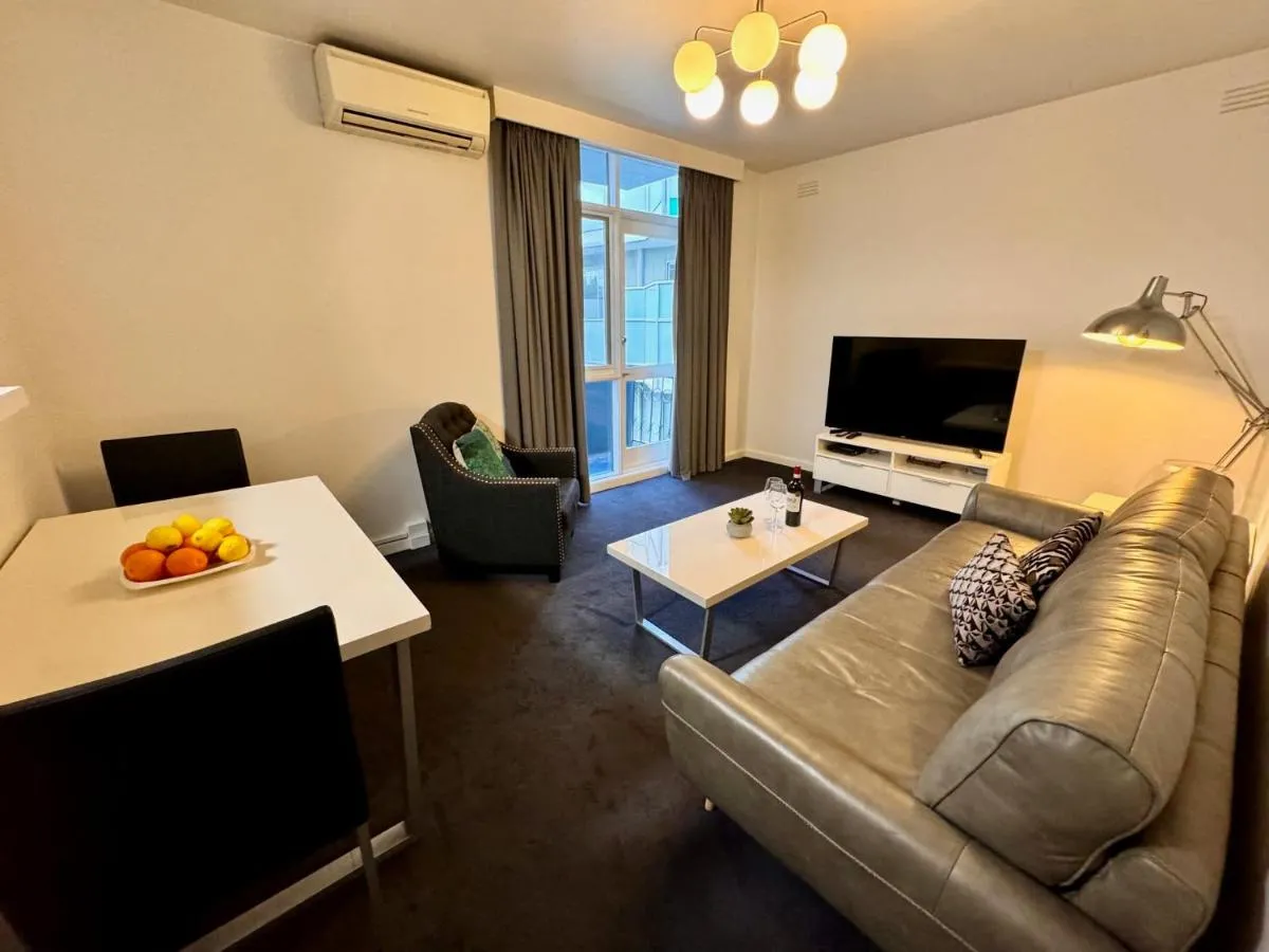1 Bdrm With Parking, Walk to Beach — 5
