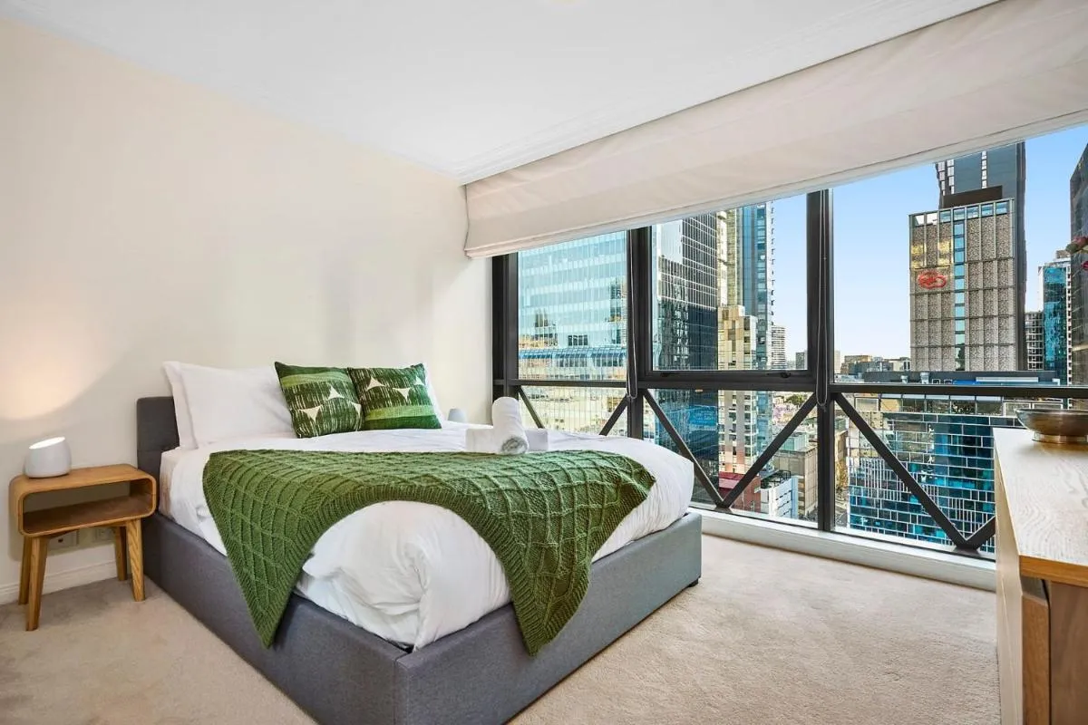 222 Stay on Russell Perfect City Getaway — 2