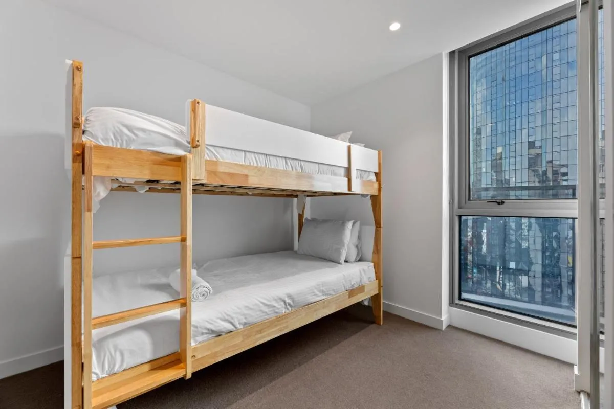 2BR 2 BATH, Southbank, City View, Lvl 31 — 2