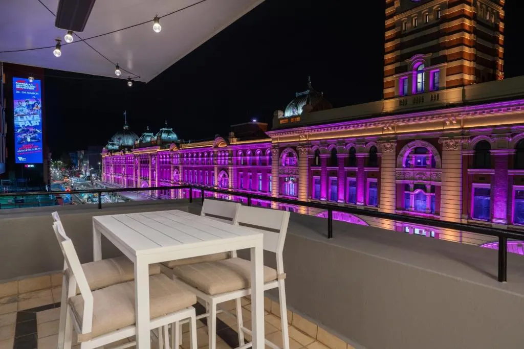2BR – Large balcony facing Flinders Street Station