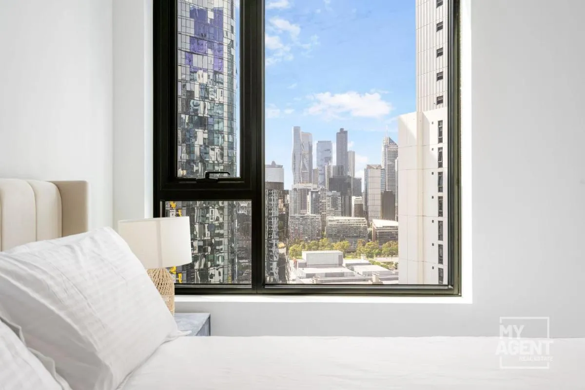 2 Bedroom Apartment in Southbanks Stature Building — 2