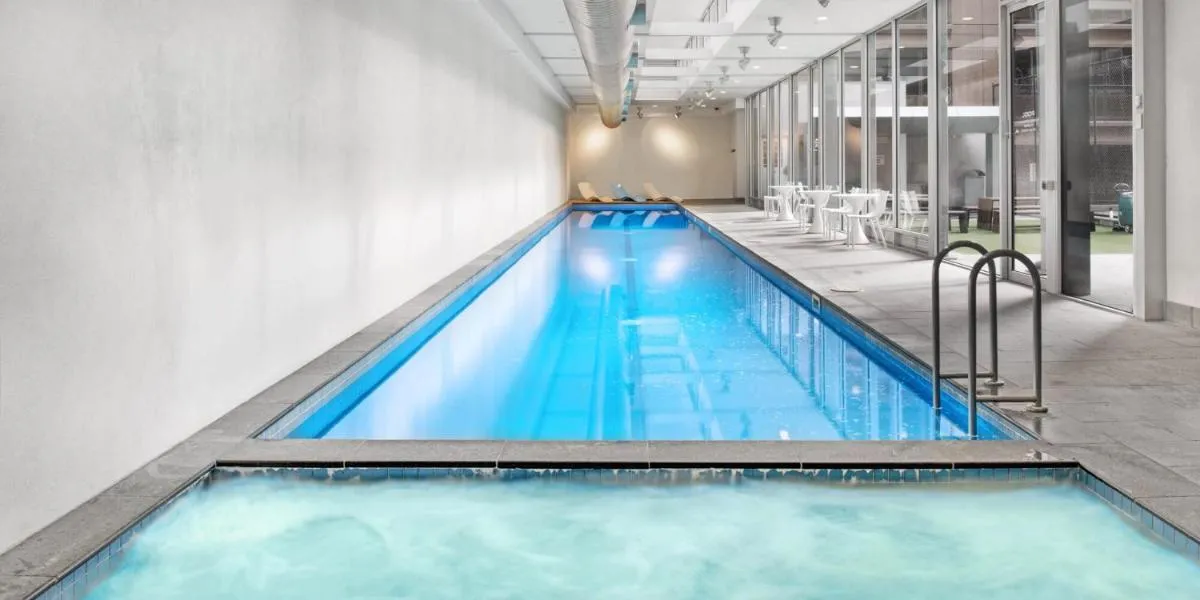 2Br 2Ba CBD Retreat-Best Location – 1 car space — 4
