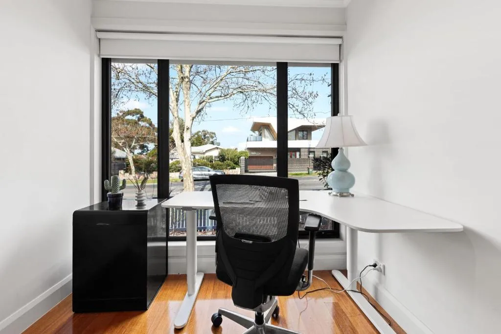 3BR Boxhill Elegant House