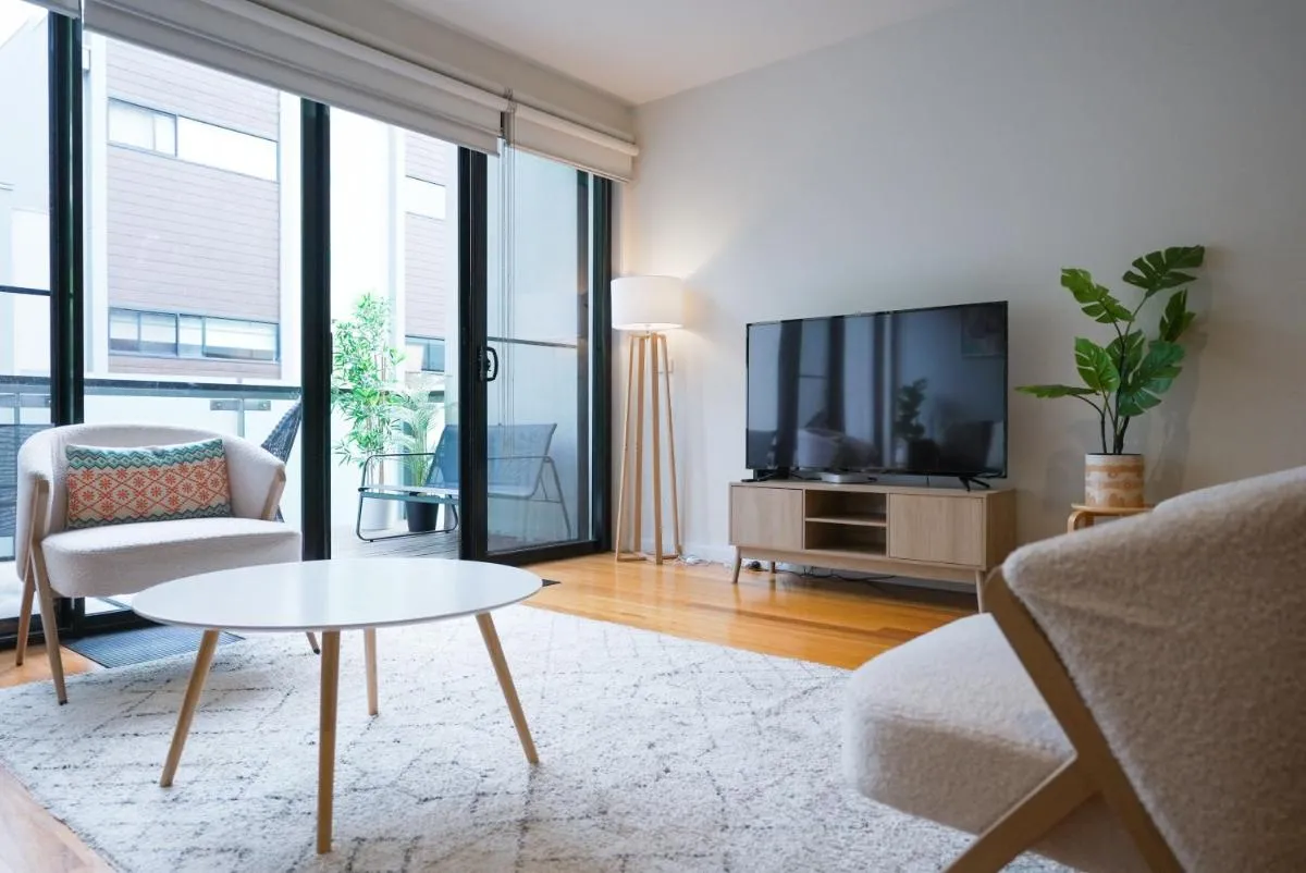 3 Bathrooms, Ideal Location, Perfect For Groups — 5