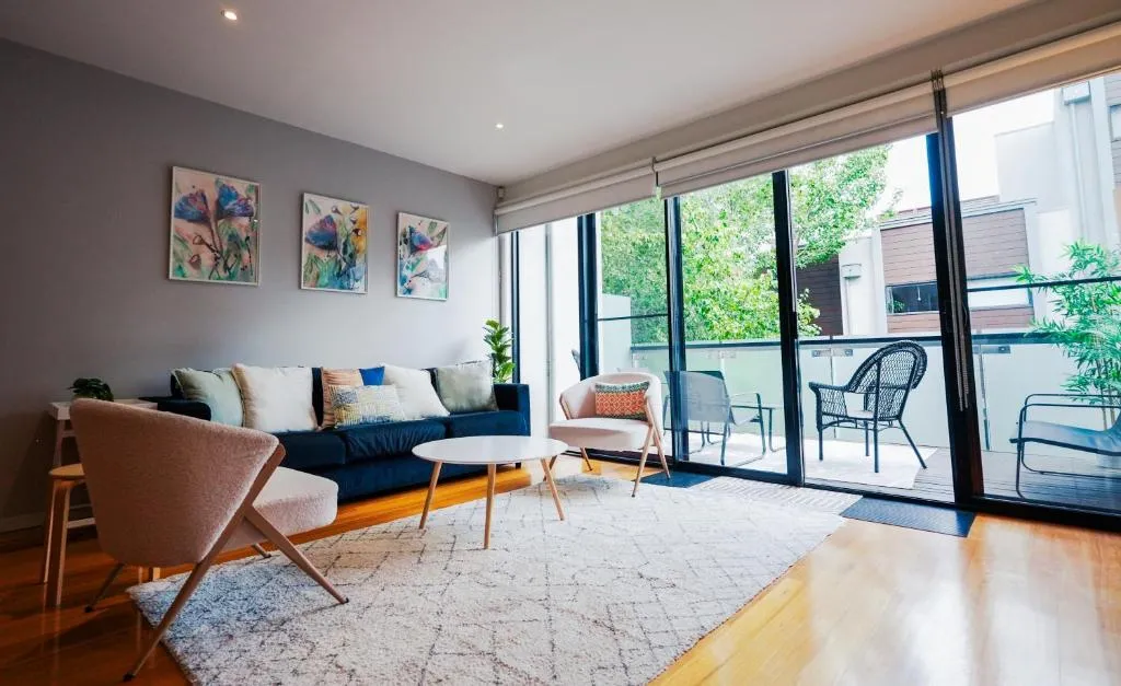 3 Bathrooms, Ideal Location, Perfect For Groups