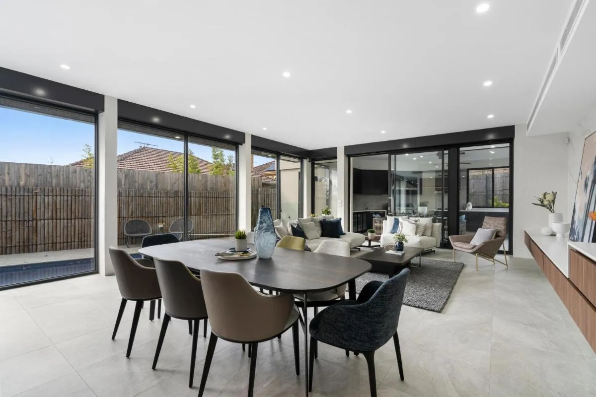 5 Ensuite Luxury Holiday House Balwyn North — 5