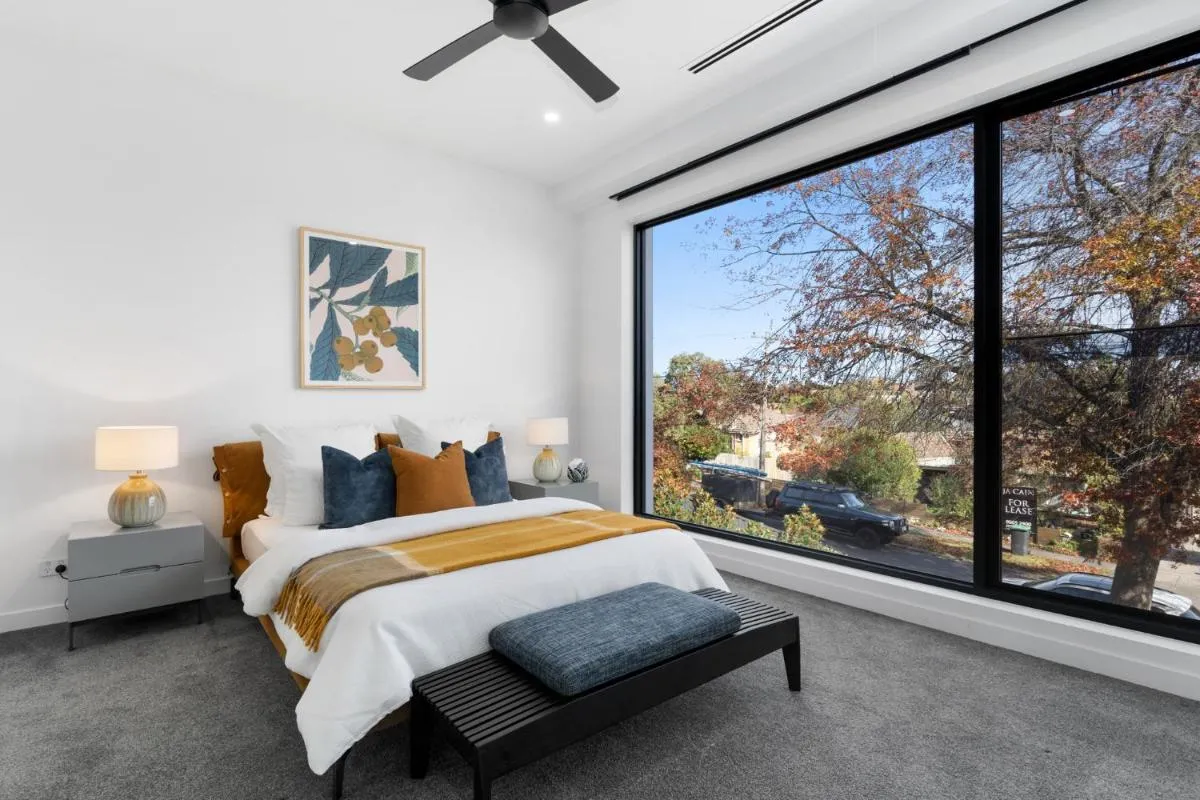 5 Ensuite Luxury Holiday House Balwyn North — 2