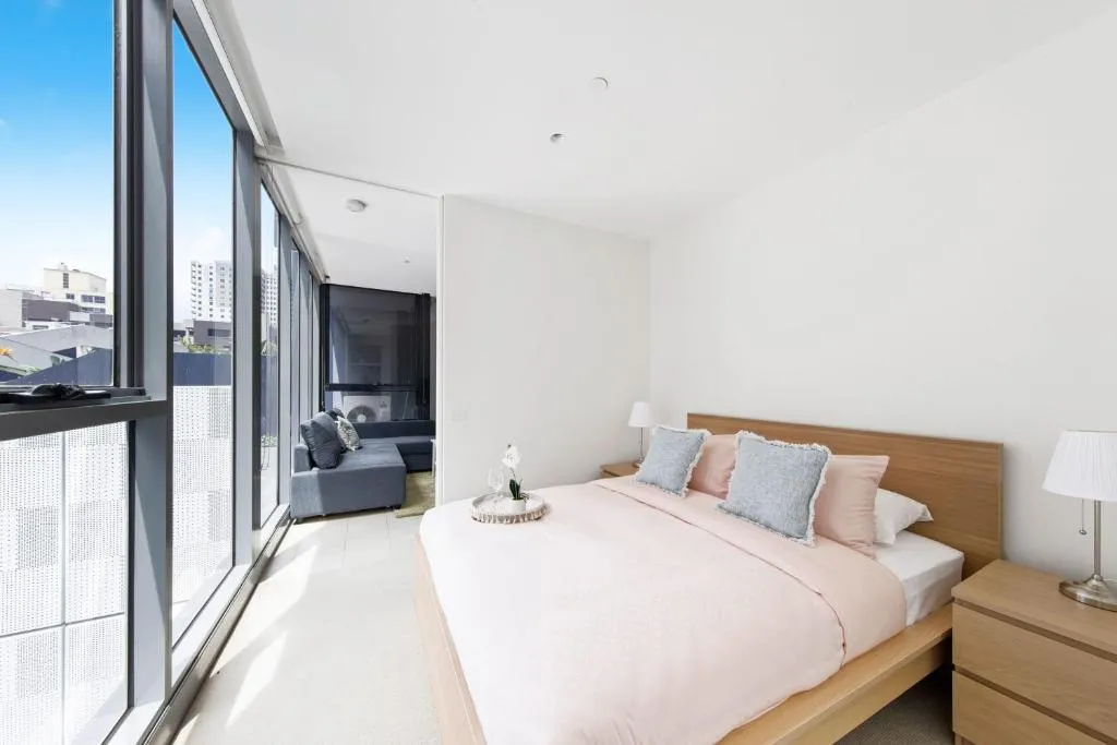 A Chic Apt with a Large Balcony Next to Grand Prix