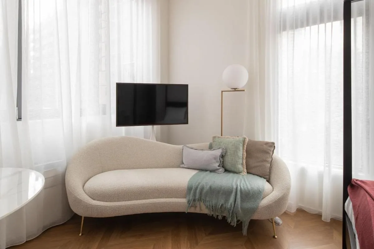 A City-centre Studio for Savvy Business Travellers — 3