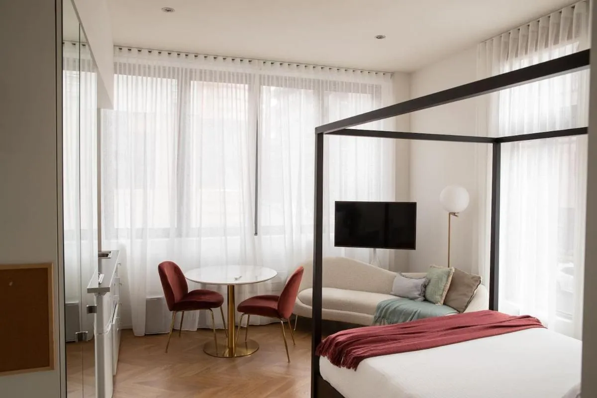A City-centre Studio for Savvy Business Travellers — 2