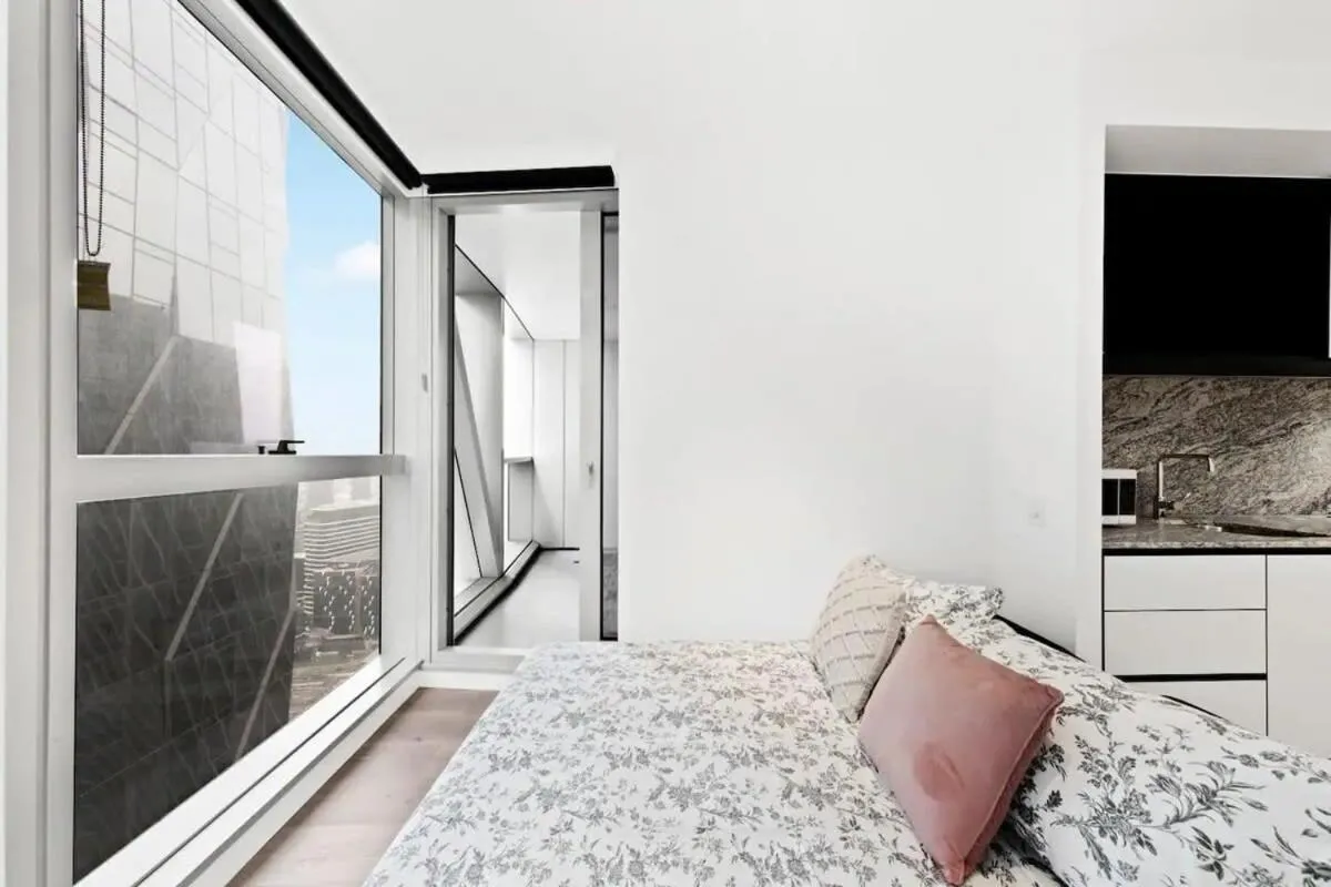 A Comfy Apt Next to Southern Cross FREE Parking — 2