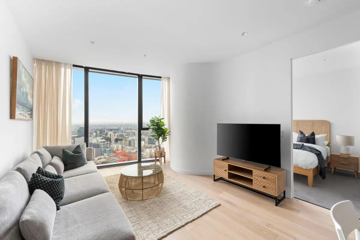 A Cozy 2BR Apt at Sapphire by the Gardens — 5