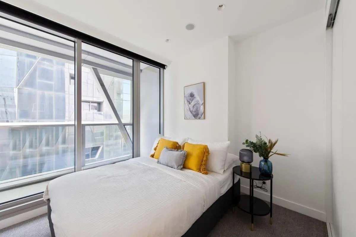 A Lux & Modern Apt Next to Southern Cross Station — 2