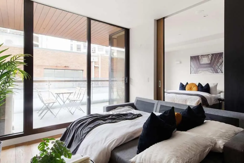 A Modern & Spacious 2BR Apt Near Melbourne Uni — 2