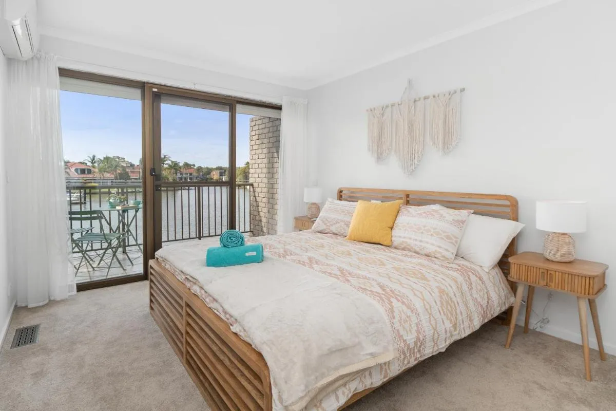 Absolute Waterfront Marina Views — 3