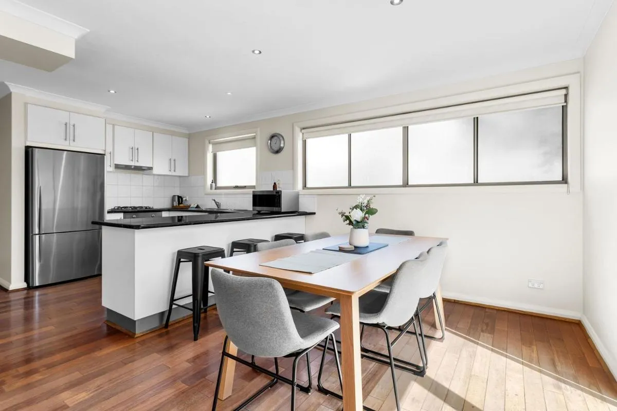 Airport West Stunner by Ready Set Stay — 3