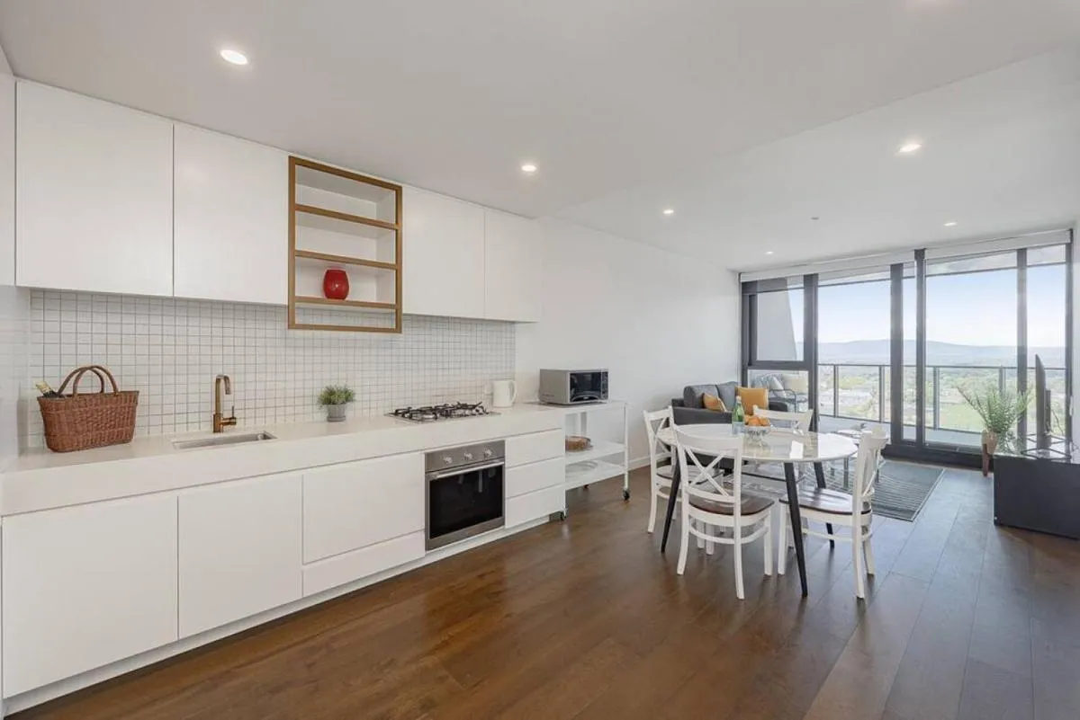 Apartment in the Heart of Glen Waverly — 4