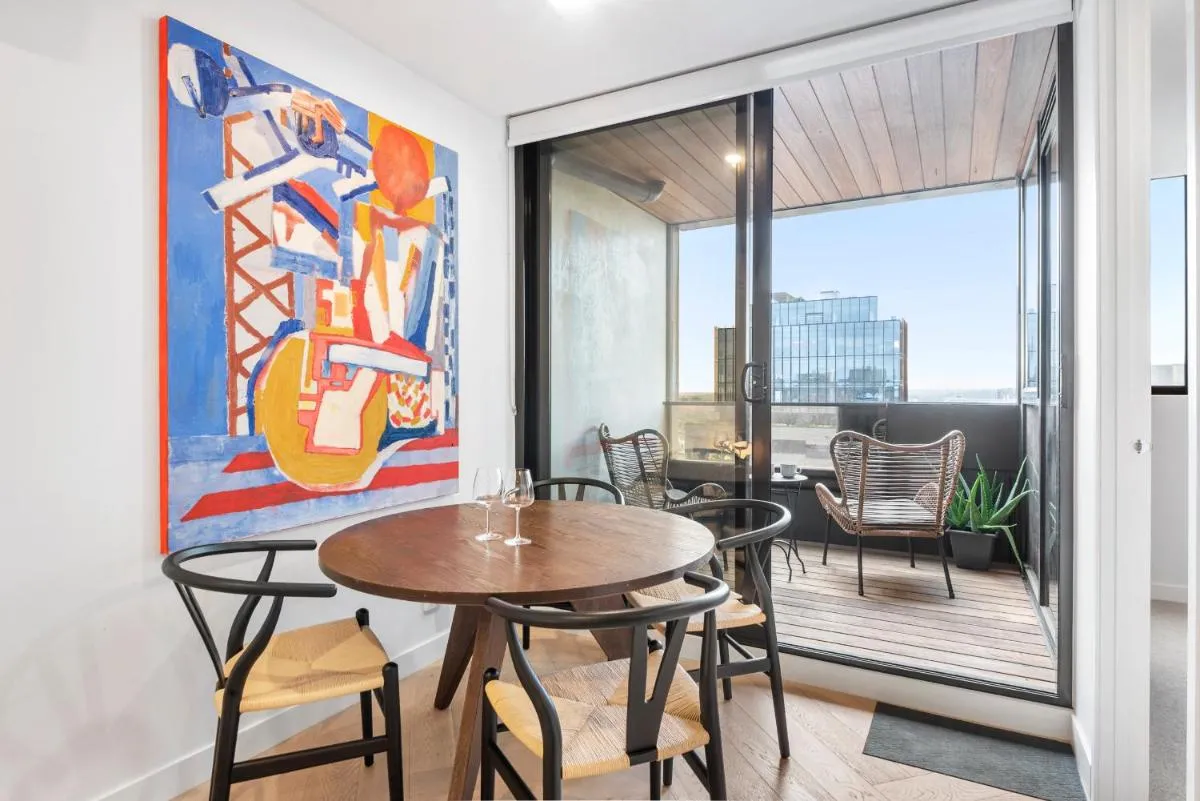 Artistic Urban Getaway just off Smith Street! — 2
