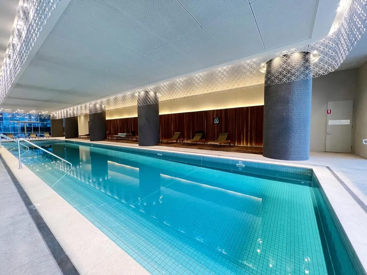 Astonishing Southbank Pearl Tower Residences near Crown Casino — 4