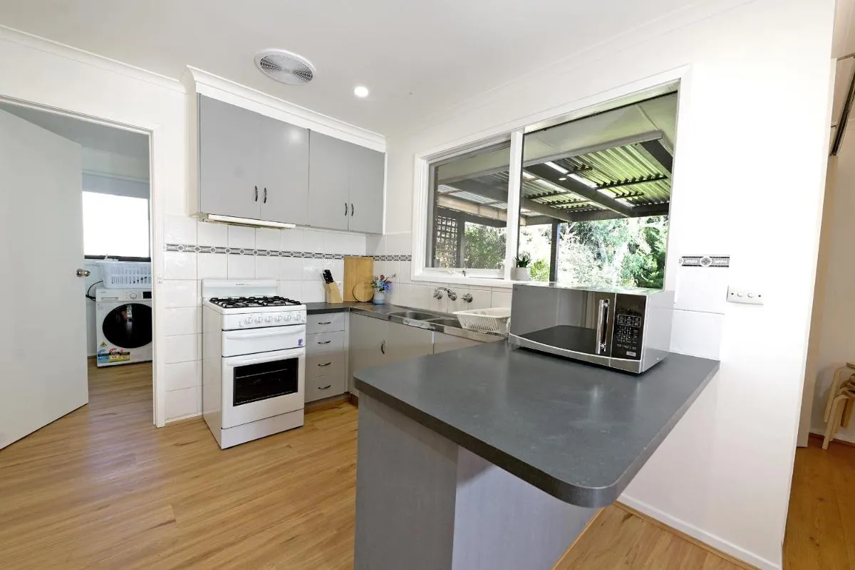 Best Location Entire House Staycation Parkland Surrounding — 4