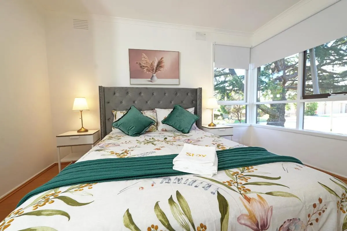 Best Location Entire House Staycation Parkland Surrounding — 2