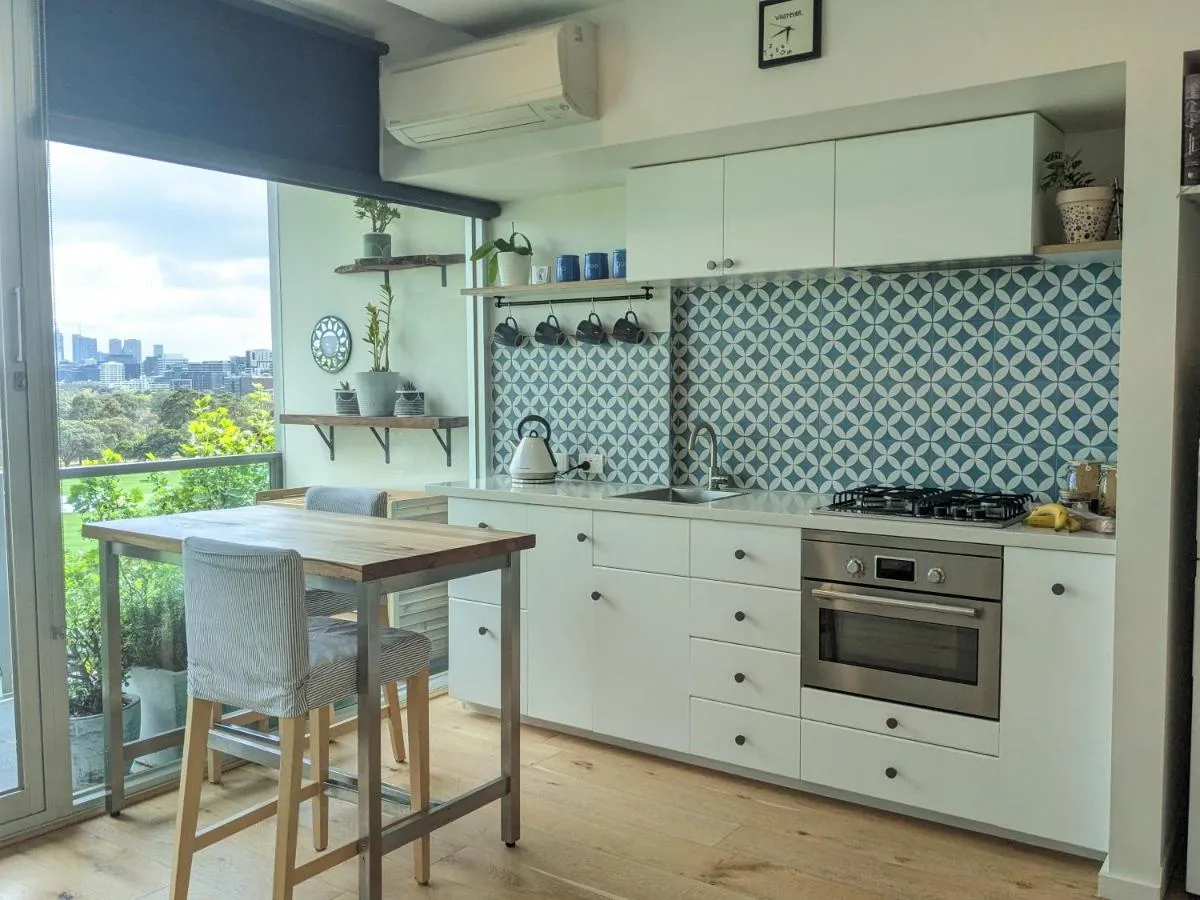 BestView St Kilda Spectacular Sunset Hideaway – boutique self-contained luxury apartment — 4