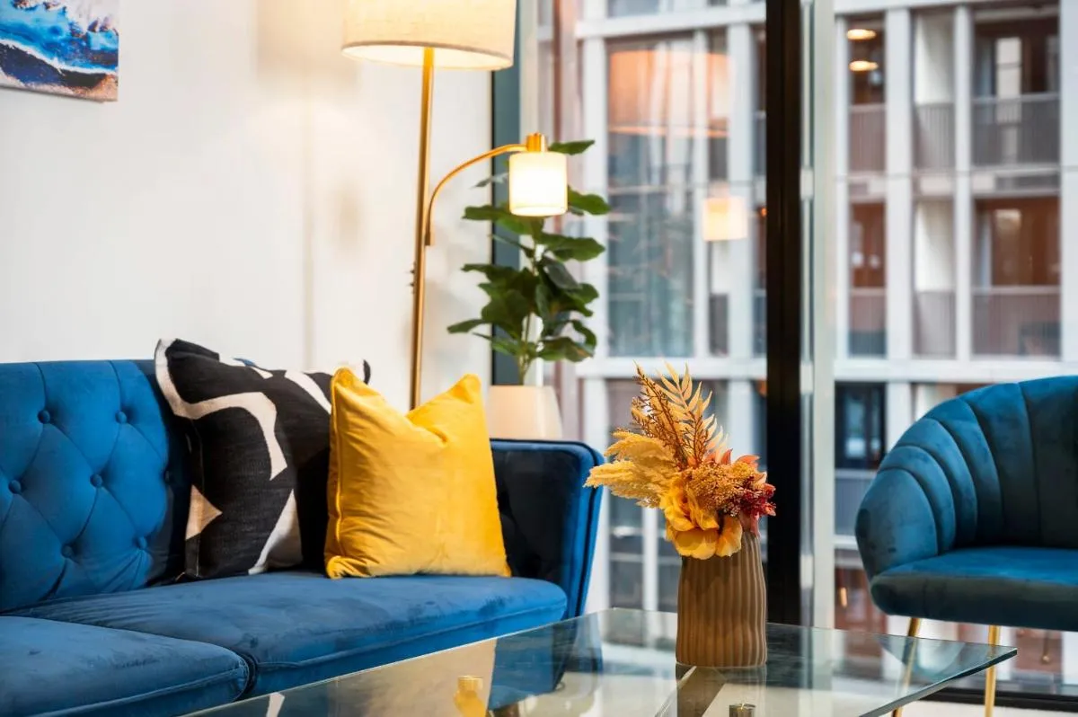 Blue Haven at Marvel Stadium – Rooftop Pool & Free Parking — 3