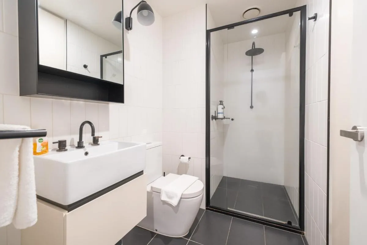 Bourke 2br1ba Apt Close To Chinatown Centre — 3