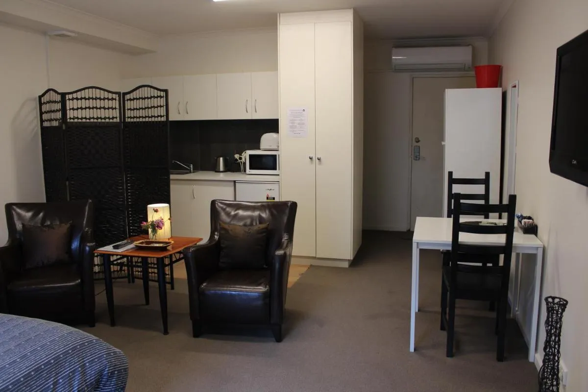 Box Hill Studio Apartment 2 — 3