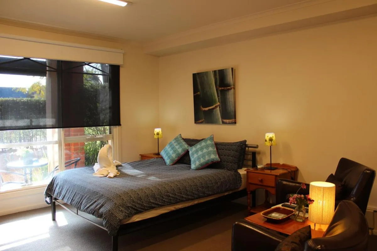 Box Hill Studio Apartment 2 — 2
