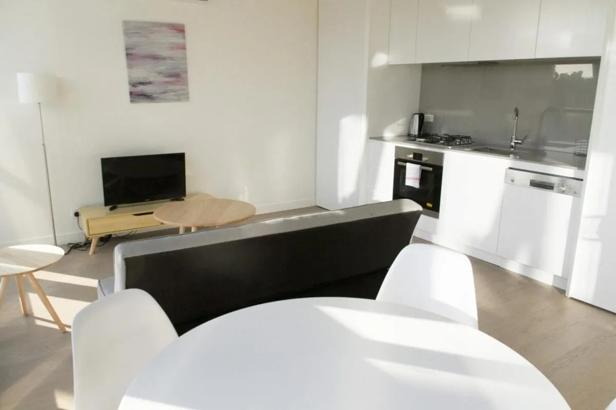Brand New 1 Bedroom Apartment in South Melbourne — 2
