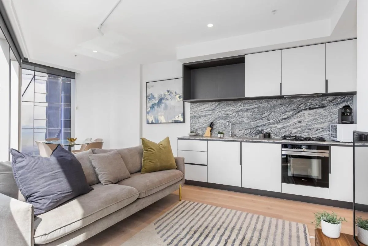Brand New Apt Best CBD Area Lvl 59 w Views! — 5