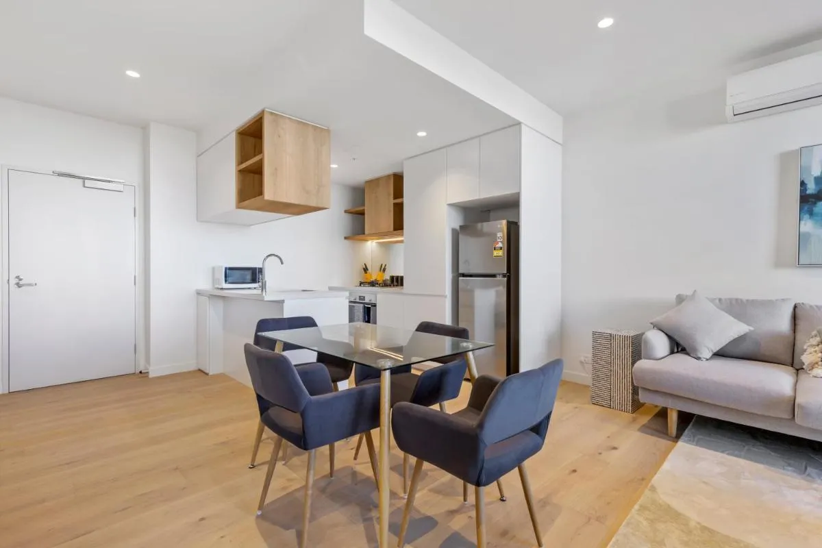 Brand New Apt with Stunning Views & WiFi — 4