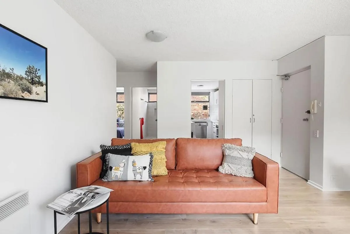 Bright, Stylist apartment in Richmond Terrace — 5