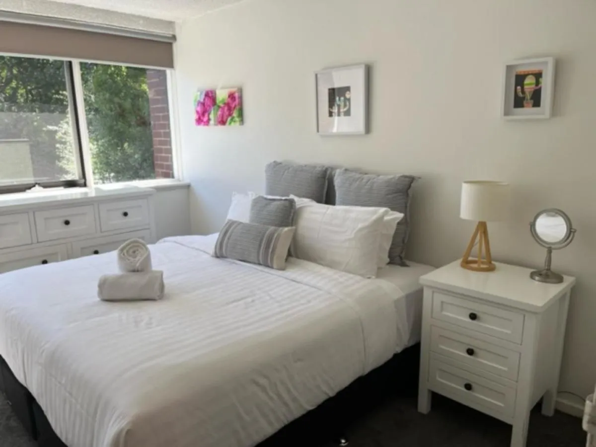 Bright, Stylist apartment in Richmond Terrace — 2