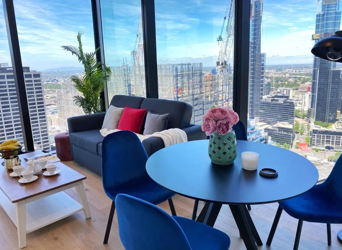 CBD Fabulous View 2BR high in the sky on Collins — 4