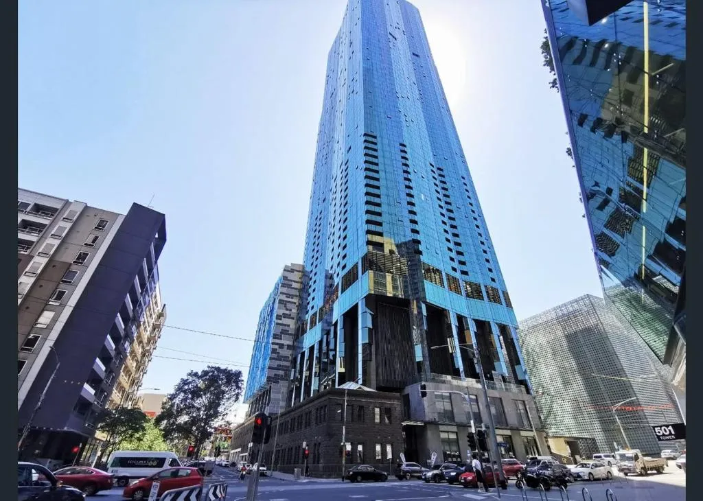 CBD Melbourne, 2 Bed Rooms & 2 Bath Rooms APT
