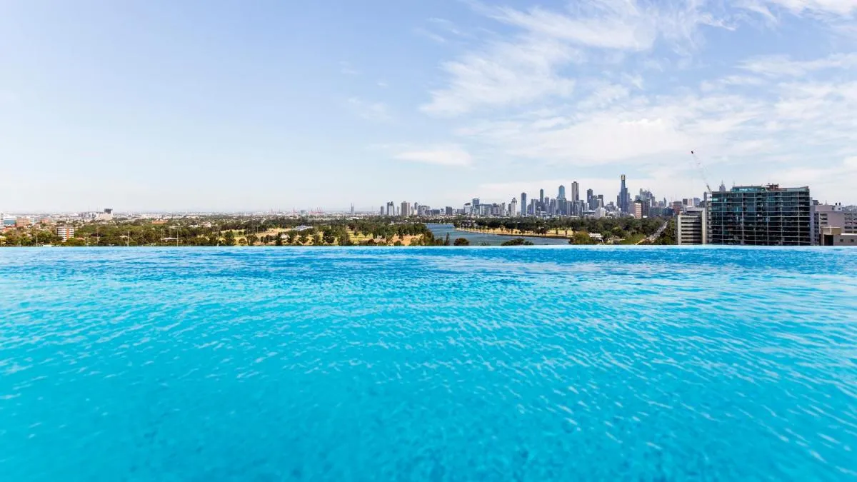 COMPLETE HOST Park View St Kilda — 3