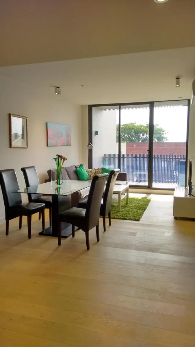 Camberwell Vacation Apartment — 5
