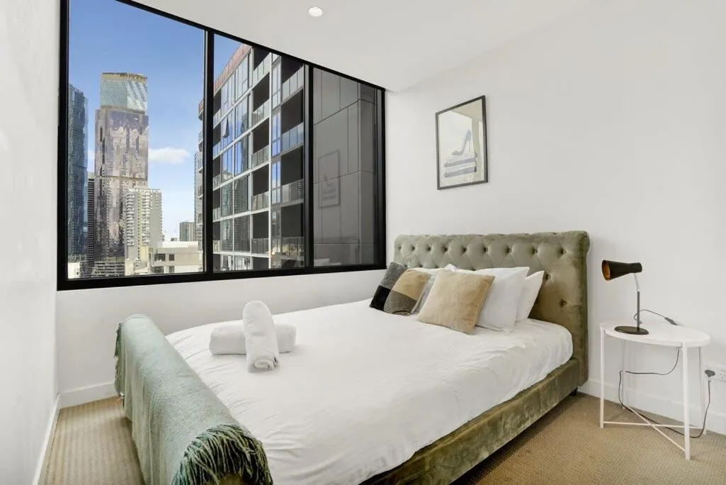 Central 15th floor Apt near Flagstaff & QV Market — 2