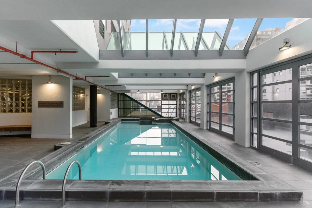 Central City Chic – sleeps 6, free parking — 4