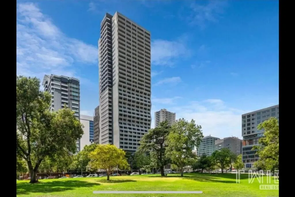 Central Park of Melbourne Apartments — 5