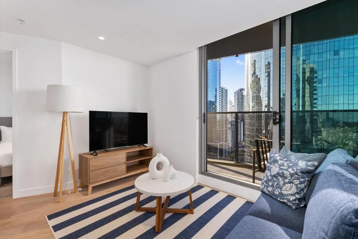 Central Southbank 2BR w Stunning Views and Balcony — 5