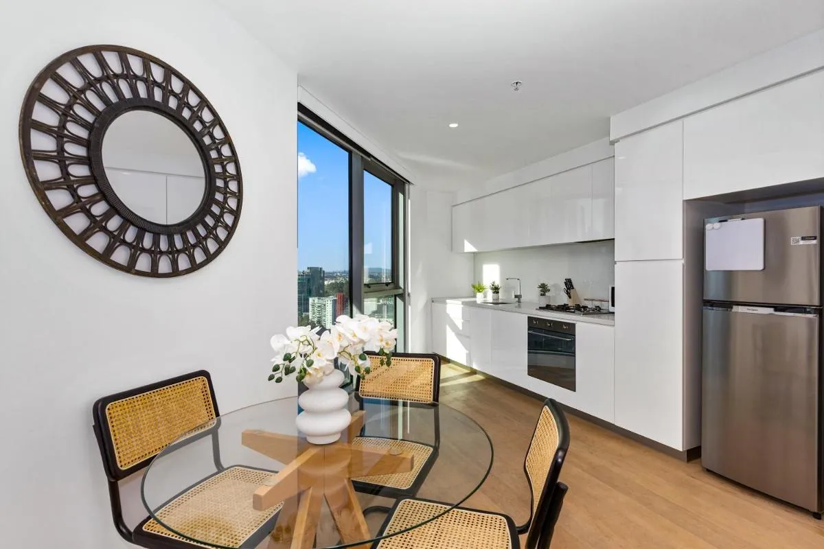 Central Southbank 2BR w Stunning Views and Balcony — 4