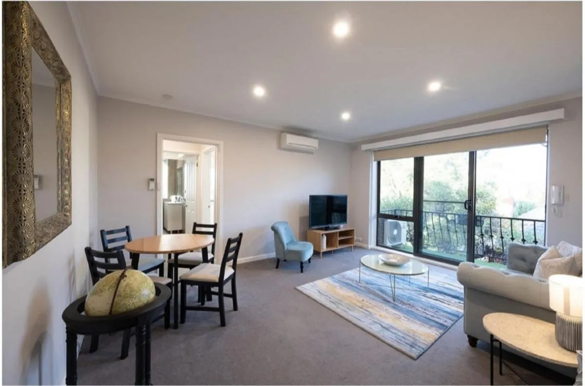Central to Everything Spacious 1 Bedroom Apartment — 5