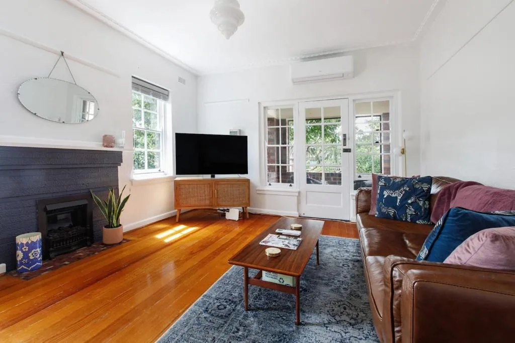 Charnwood Vintage – Effortless Elegance in St Kilda