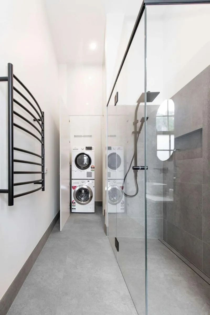 Chic 1BR Apartment in Peaceful Parkville — 5