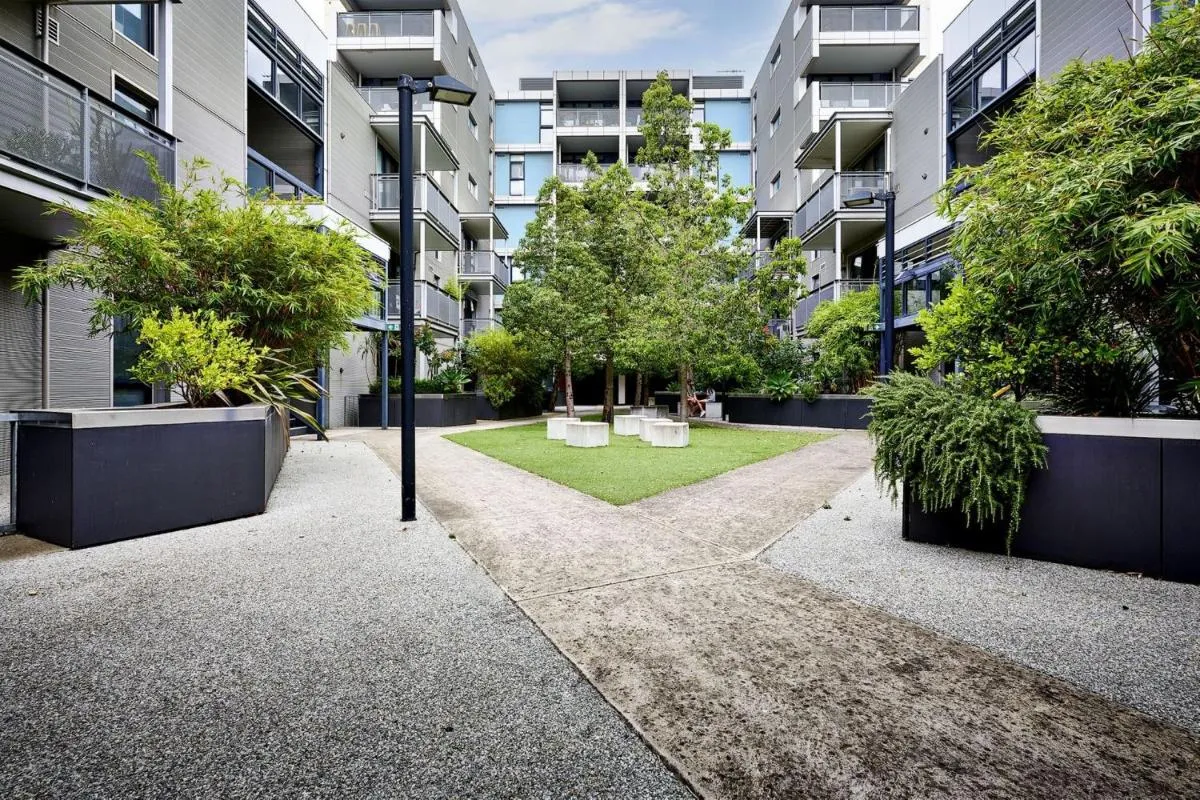 Chic Coburg Haven Modern 1 Bed Apartment — 5